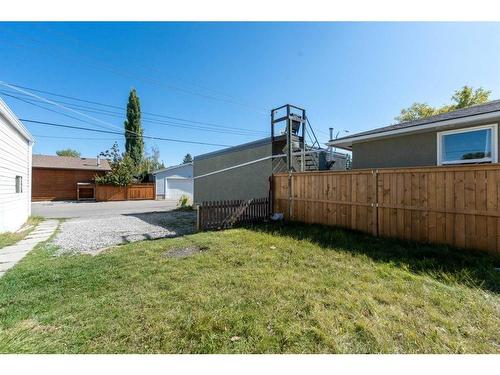 224 Penswood Way Se, Calgary, AB - Outdoor