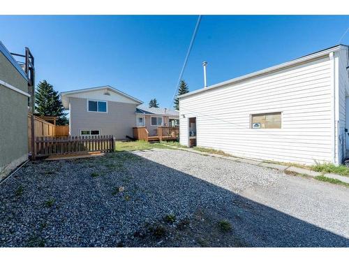 224 Penswood Way Se, Calgary, AB - Outdoor With Exterior