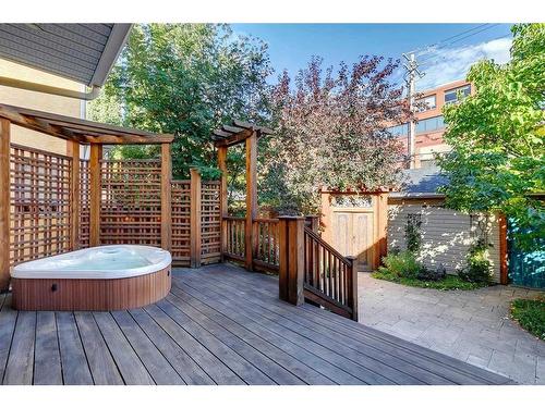 820 15 Street Nw, Calgary, AB - Outdoor With Deck Patio Veranda