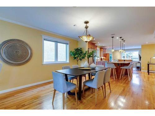 820 15 Street Nw, Calgary, AB - Indoor Photo Showing Dining Room