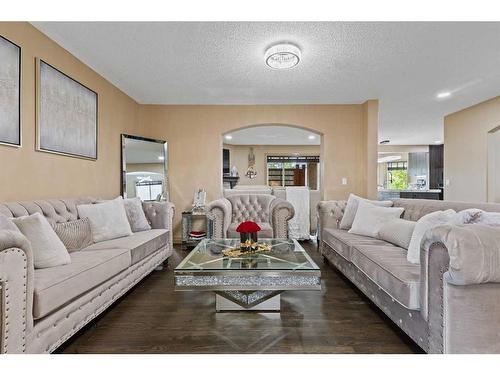 140 West Creek Close, Chestermere, AB - Indoor Photo Showing Living Room