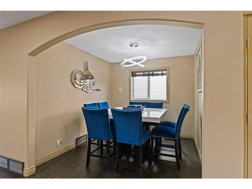 140 West Creek Close, Chestermere, AB - Indoor Photo Showing Dining Room