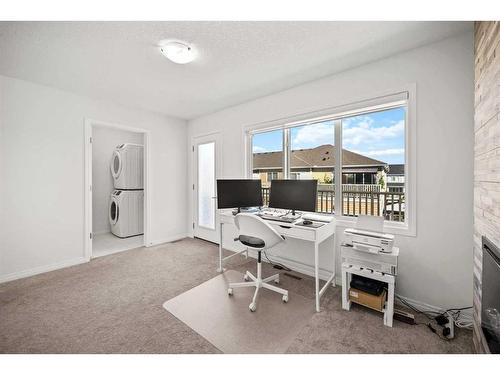 116 Yorkville Avenue Sw, Calgary, AB - Indoor Photo Showing Office