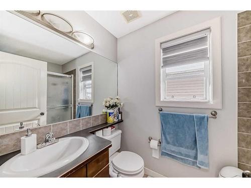 149 Saddlebrook Way Ne, Calgary, AB - Indoor Photo Showing Bathroom