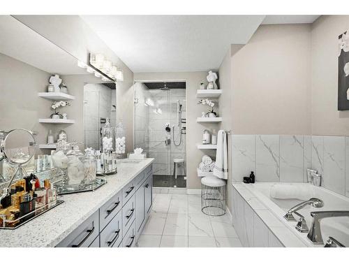 203 35A Street Sw, Calgary, AB - Indoor Photo Showing Bathroom