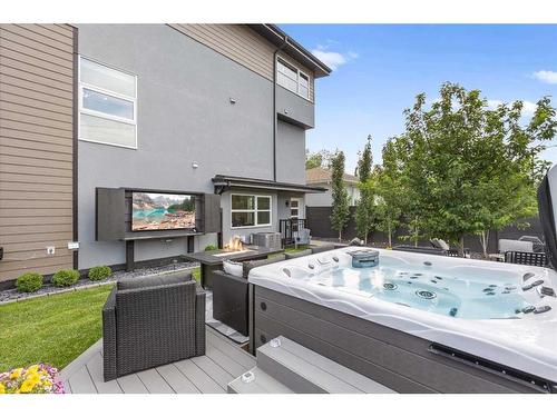 203 35A Street Sw, Calgary, AB - Outdoor With Exterior