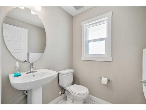 90 Seton Grove Se, Calgary, AB - Indoor Photo Showing Bathroom