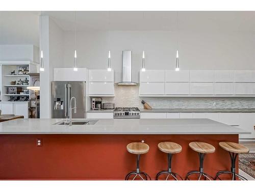 114 18 Avenue Se, Calgary, AB - Indoor Photo Showing Kitchen With Double Sink With Upgraded Kitchen