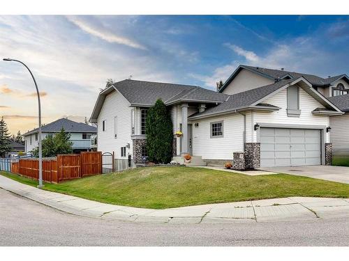 27 Citadel Pass Crescent Nw, Calgary, AB - Outdoor With Facade