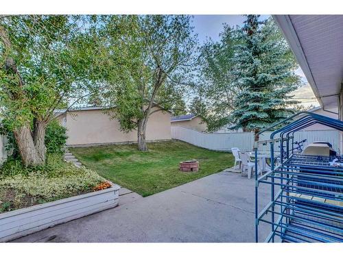 4819 41 Avenue Sw, Calgary, AB - Outdoor