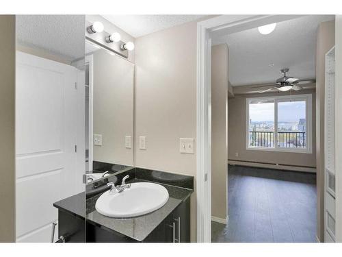 217-195 Kincora Glen Road Nw, Calgary, AB - Indoor Photo Showing Bathroom