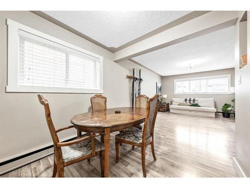 4-310 22 Avenue Sw, Calgary, AB - Indoor Photo Showing Dining Room