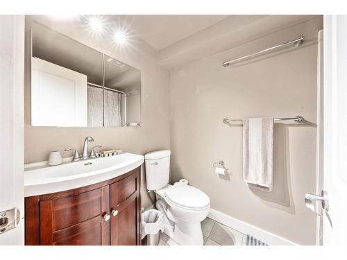 4-310 22 Avenue Sw, Calgary, AB - Indoor Photo Showing Bathroom