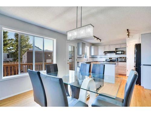 116 San Fernando Crescent Ne, Calgary, AB - Indoor Photo Showing Dining Room