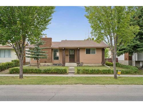 4311 44 Avenue Ne, Calgary, AB - Outdoor With Facade