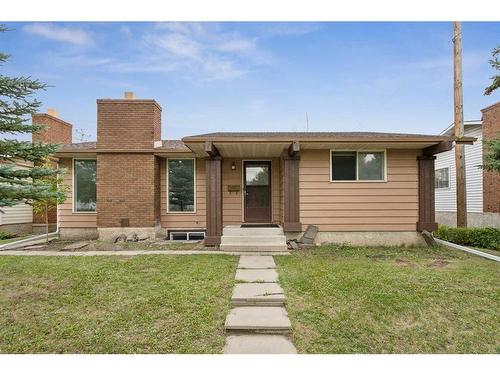 4311 44 Avenue Ne, Calgary, AB - Outdoor