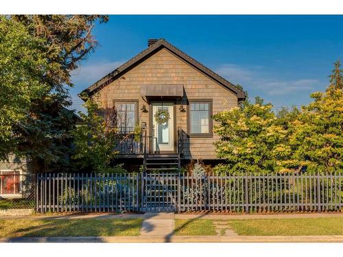 2908 17 Street Se, Calgary, AB - Outdoor