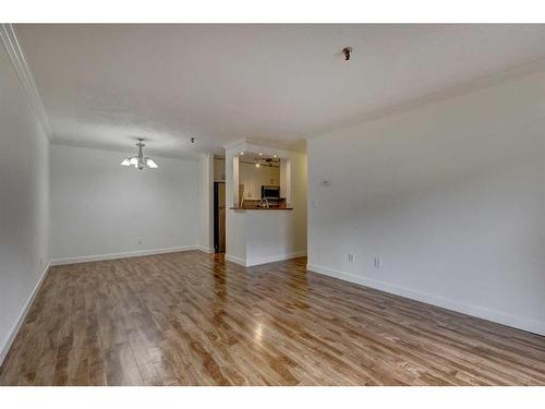 108-727 56 Avenue Sw, Calgary, AB - Indoor Photo Showing Other Room