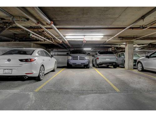 108-727 56 Avenue Sw, Calgary, AB - Indoor Photo Showing Garage