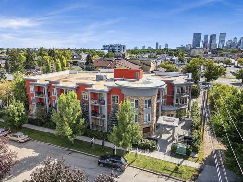 303-117 19 Avenue Ne, Calgary, AB - Outdoor With Balcony