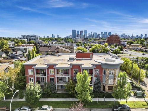 303-117 19 Avenue Ne, Calgary, AB - Outdoor With Balcony With Facade