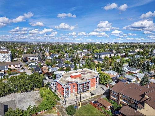 303-117 19 Avenue Ne, Calgary, AB - Outdoor With View