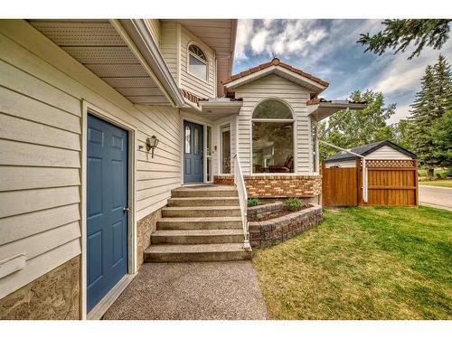 122 Evergreen Terrace Sw, Calgary, AB - Outdoor