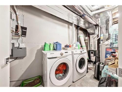 1210-100 Walgrove Court Se, Calgary, AB - Indoor Photo Showing Laundry Room