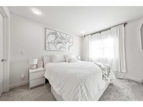 1210-100 Walgrove Court Se, Calgary, AB - Indoor Photo Showing Bedroom