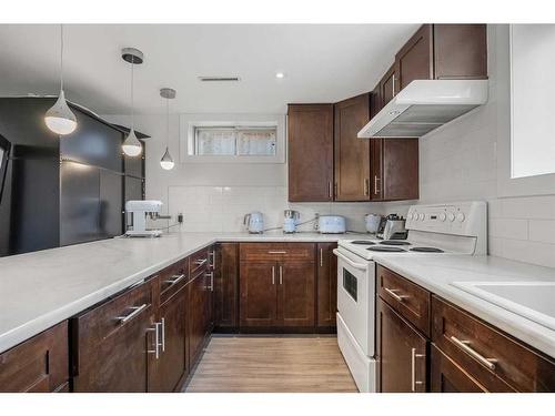 2008 38 Street Se, Calgary, AB - Indoor Photo Showing Kitchen