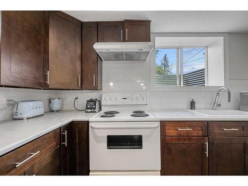 2008 38 Street Se, Calgary, AB - Indoor Photo Showing Kitchen