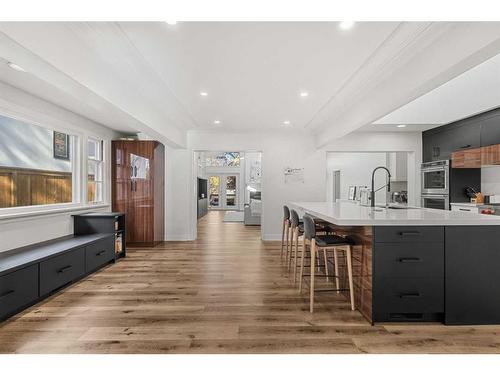 1102 Levis Avenue Sw, Calgary, AB - Indoor Photo Showing Kitchen