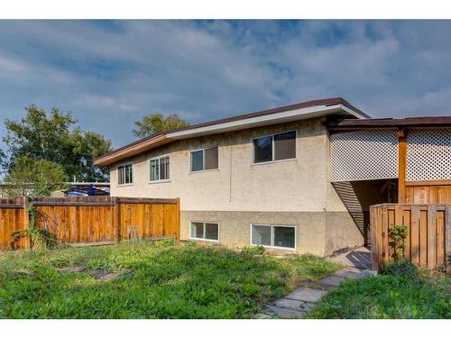 307 42 Street Se, Calgary, AB - Outdoor