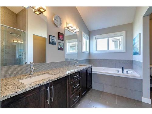 87 Panton View Nw, Calgary, AB - Indoor Photo Showing Bathroom