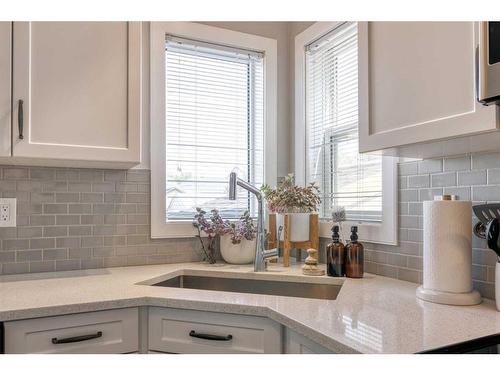 217 Harvest Gold Circle Ne, Calgary, AB - Indoor Photo Showing Kitchen