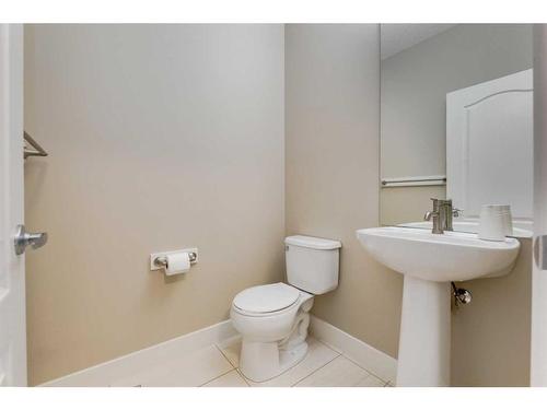 9 Nolanfield Point Nw, Calgary, AB - Indoor Photo Showing Bathroom