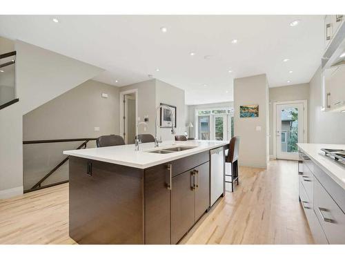 5024 21A Street Sw, Calgary, AB - Indoor Photo Showing Kitchen With Double Sink