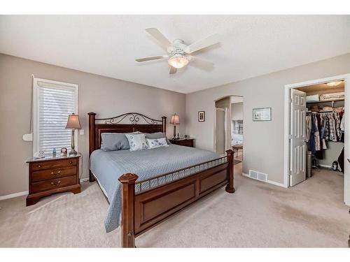 169 Rockbluff Close Nw, Calgary, AB - Indoor Photo Showing Bedroom