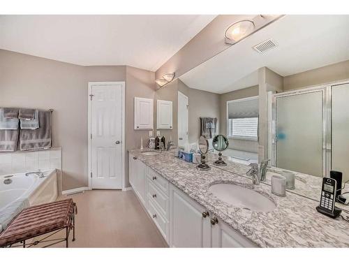 169 Rockbluff Close Nw, Calgary, AB - Indoor Photo Showing Bathroom