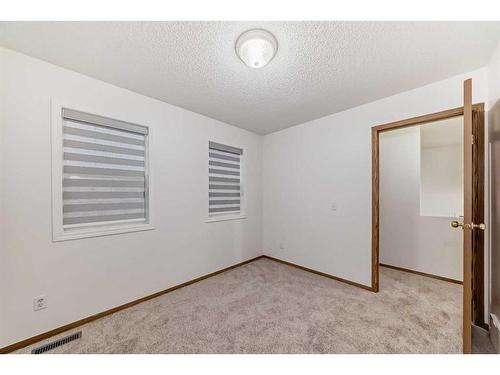 91 Saddleback Way Ne, Calgary, AB - Indoor Photo Showing Other Room