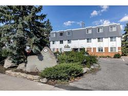 202-312 Cedar Crescent SW Calgary, AB T3C 2Y8