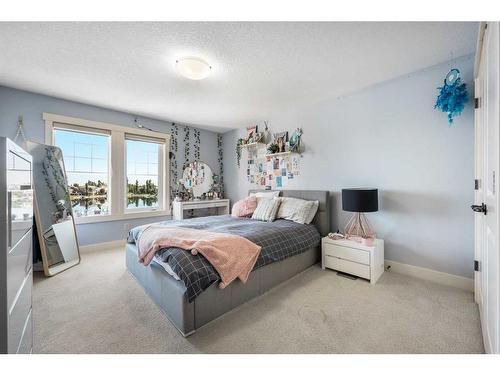 371 Chapala Point Se, Calgary, AB - Indoor Photo Showing Bedroom