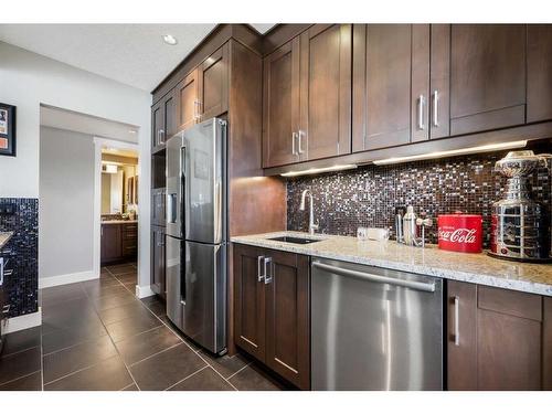 371 Chapala Point Se, Calgary, AB - Indoor Photo Showing Kitchen