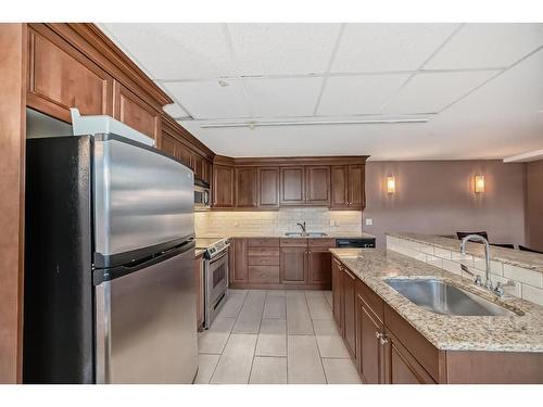 1007-920 5 Avenue Sw, Calgary, AB - Indoor Photo Showing Kitchen