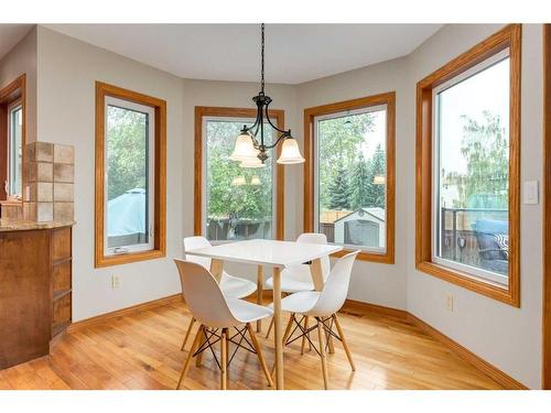 75 Hawkstone Close Nw, Calgary, AB - Indoor Photo Showing Dining Room