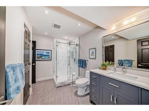 9071 Scurfield Drive Nw, Calgary, AB - Indoor Photo Showing Bathroom