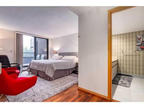 202C-500 Eau Claire Avenue Sw, Calgary, AB - Indoor Photo Showing Other Room