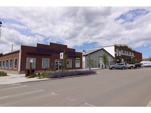 221-1010 Railway Street, Crossfield, AB - Outdoor