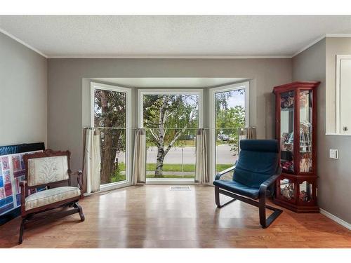 927 Riverbend Drive Se, Calgary, AB - Indoor