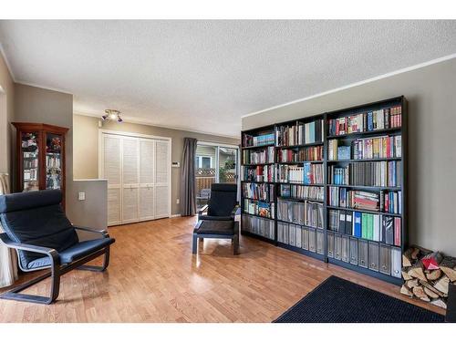 927 Riverbend Drive Se, Calgary, AB - Indoor